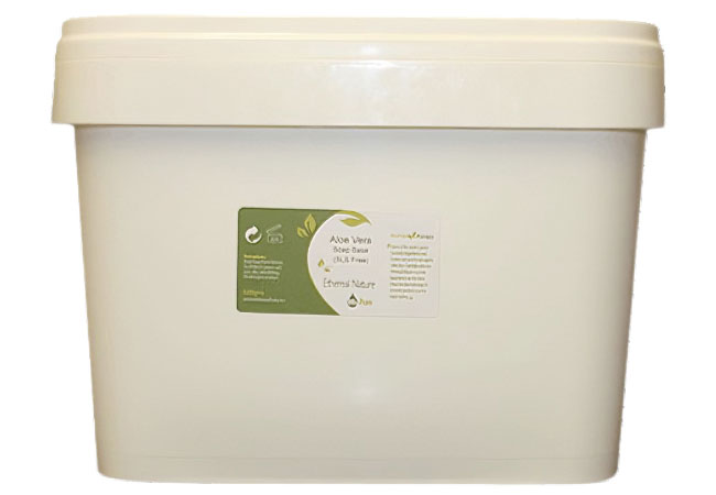Clear melt & pour soap base with Aloe Vera – gentle cleanse & hydration