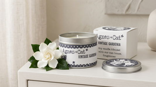 Vintage Gardenia soy wax candle with gardenia and floral fragrance