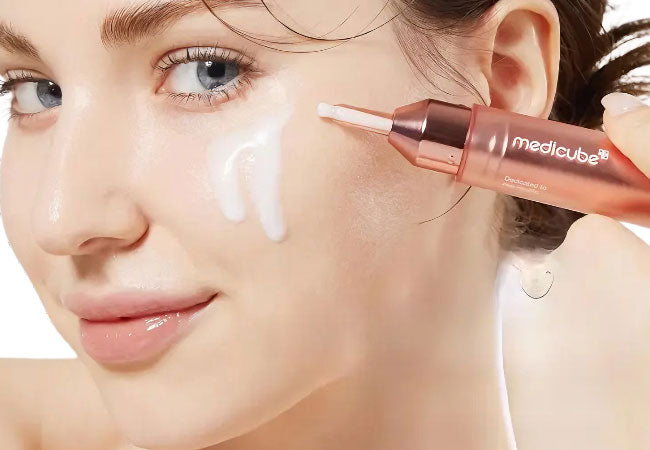 MEDICUBE Collagen Radiant Milk Essence – Η Ουσία της Λάμψης.