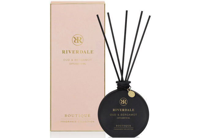 Oud & Bergamot luxury reed diffuser in black glass bottle with black fragrance sticks