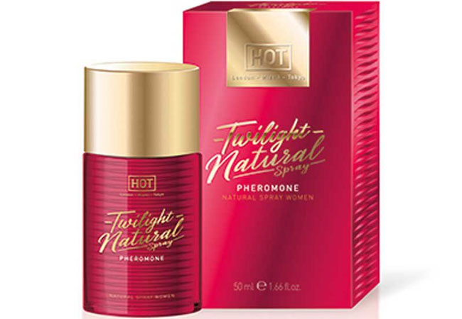 Twilight Natural Pheromone Spray for Women - The invisible power that enhances your feminine presence.
